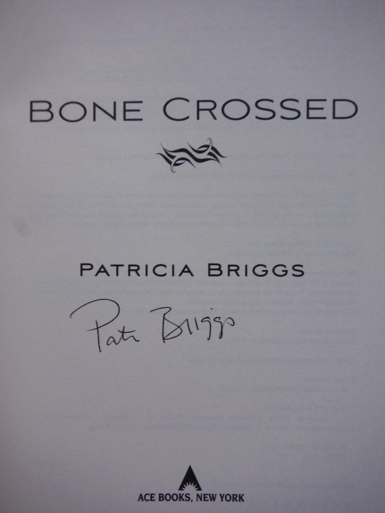 Image 1 of Bone Crossed (Mercy Thompson, Book 4)