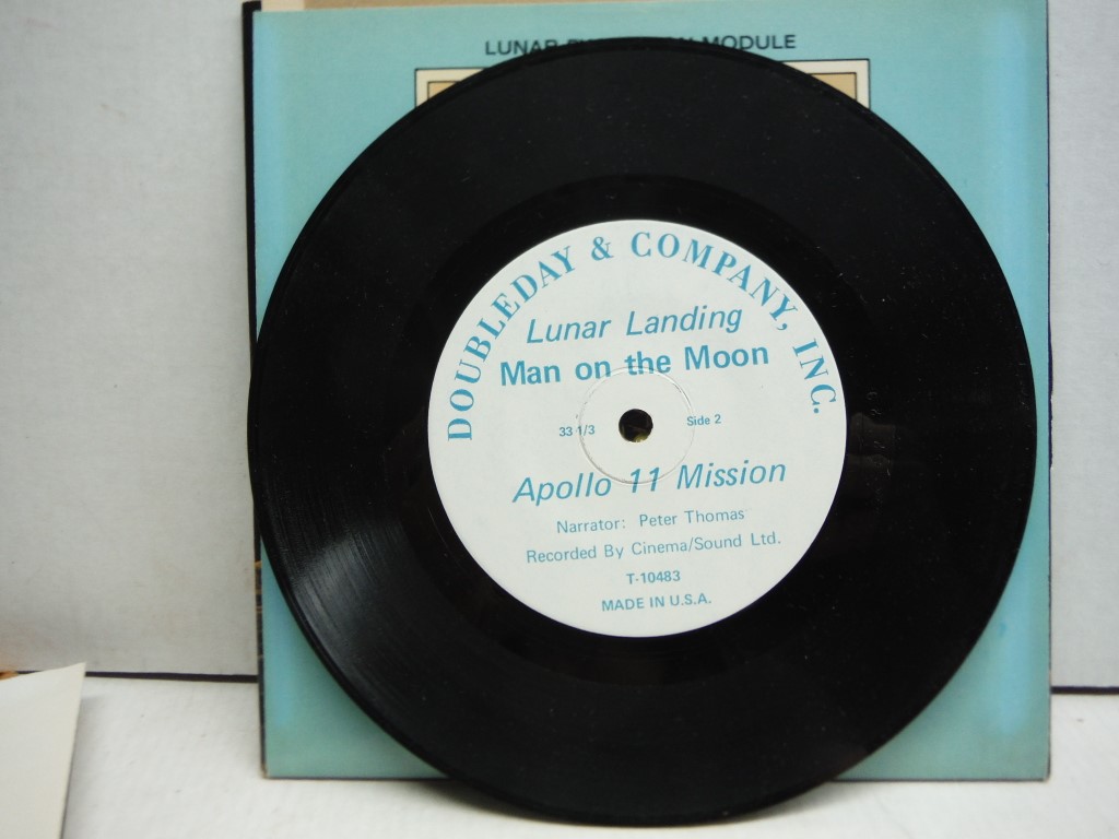 Image 2 of Lunar Landing: Man on The Moon Single Record 1969 w/ Tri-Fold Insert