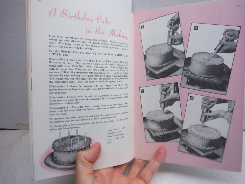 Image 1 of HOW TO DECORATE A CAKE, Let Ann Anson Show You (Tala Icing Book No. 1716)