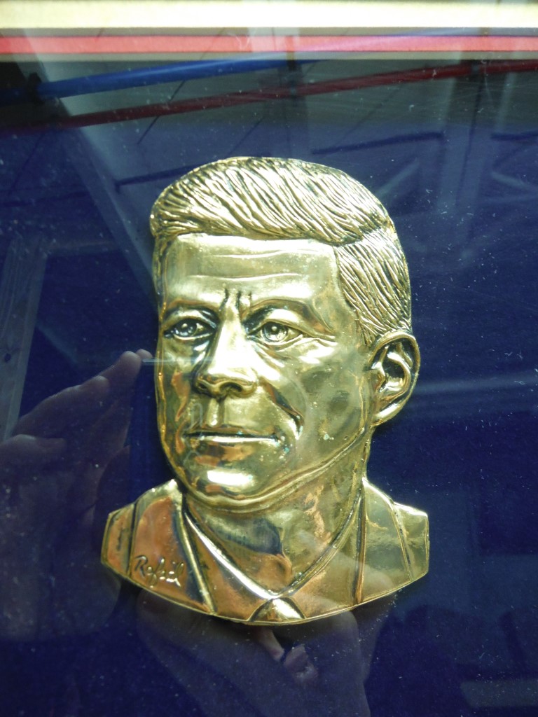 Image 2 of JFK Framed 1000 day set of coins