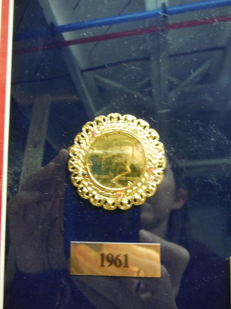 Image 3 of JFK Framed 1000 day set of coins