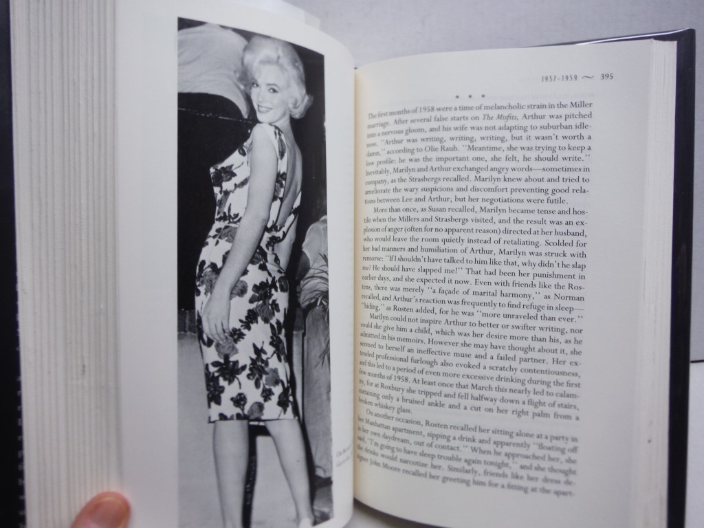 Image 3 of Marilyn Monroe: The Biography