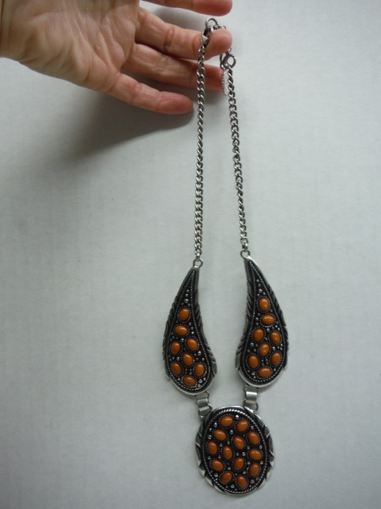 Jessica SImpson Silver colored neckless with orange stones