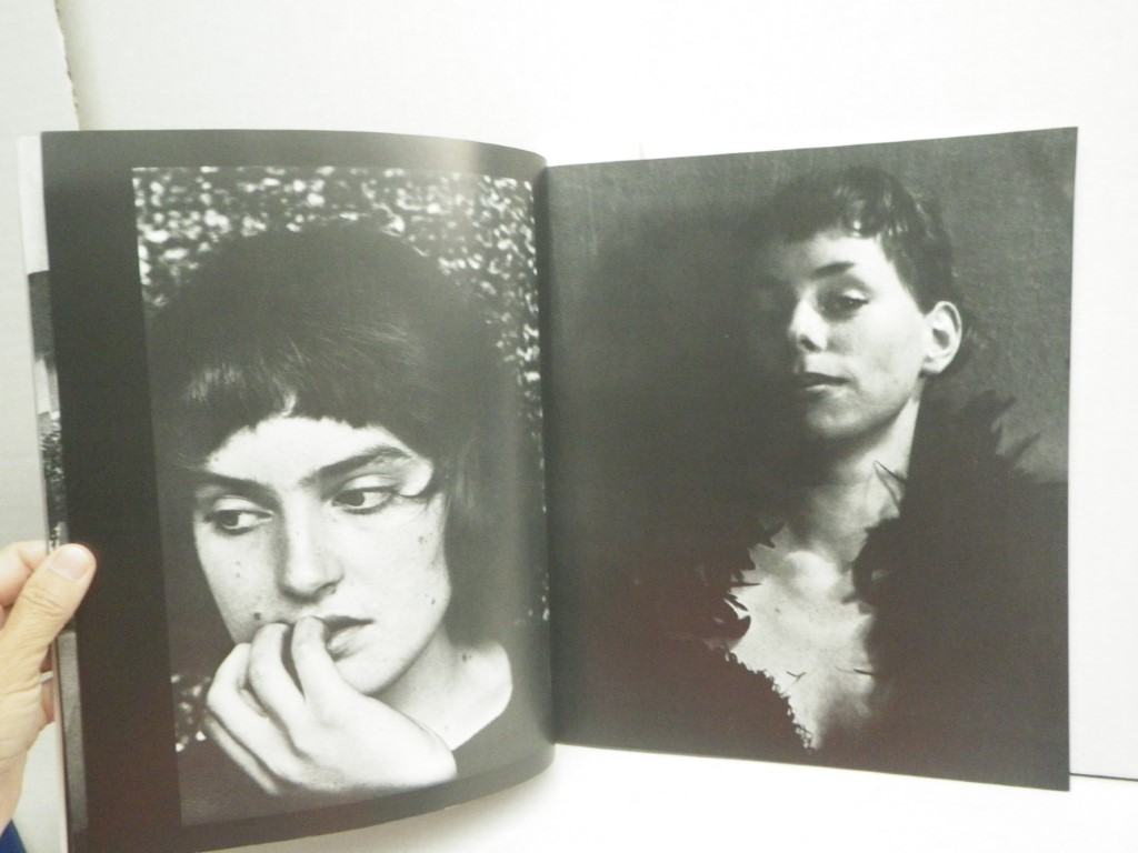 Image 2 of Lamour Fotos 1990