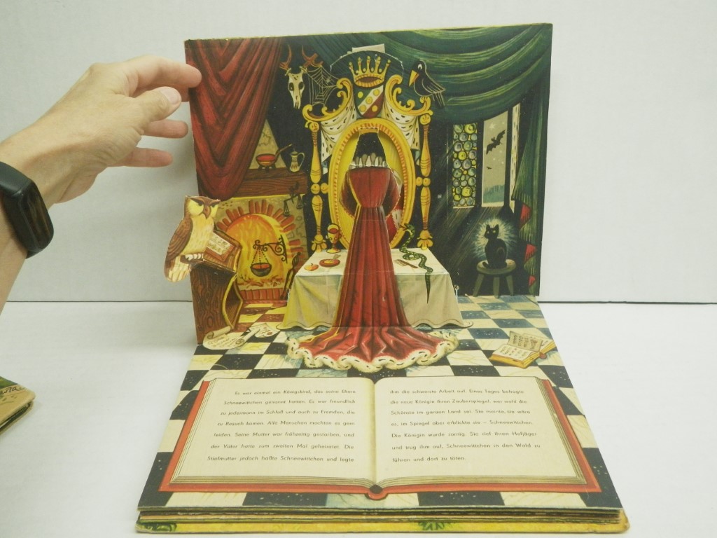 Image 1 of Schneewittchen, pop up book, 1960