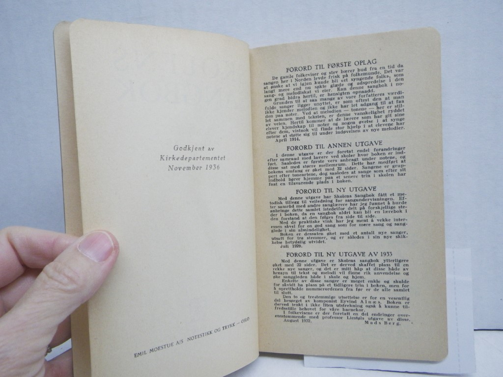 Image 2 of Skolens Sangbok