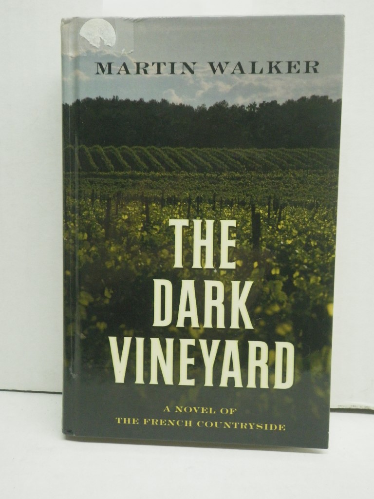 The Dark Vineyard (Thorndike Press Large Print Mystery)
