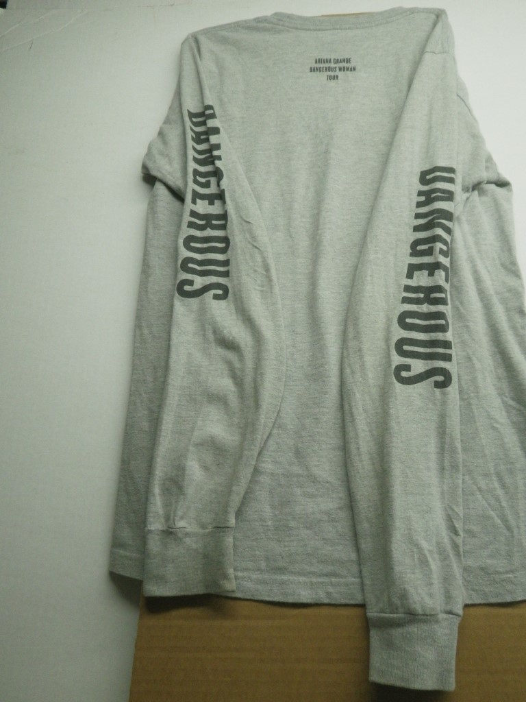 Image 5 of Ariana Grande Dangerous Woman Tour T- Shirt Large Long Sleeve Bunny Graphic, siz