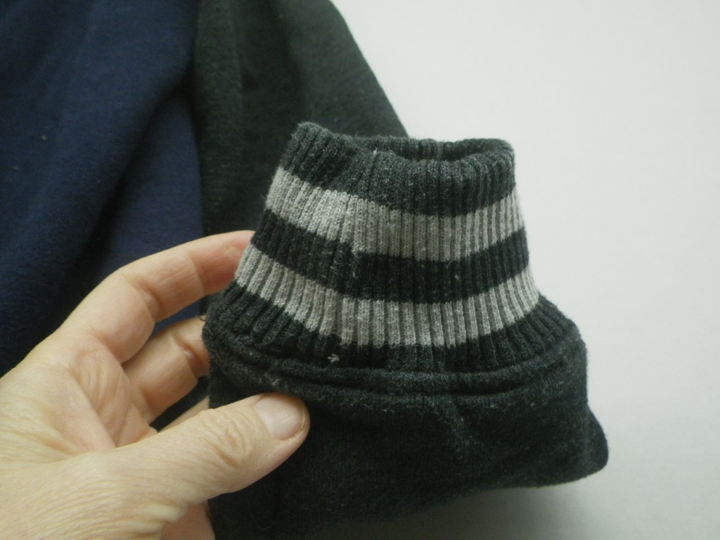 Image 5 of RIVERDALE HIGH SCHOOL HOODIE PEACOAT/JACKET SIZE M, Junior