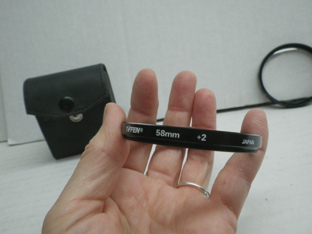 Image 3 of Tiffen 58mm Close-up Lens Set +1, +2, +4 in case