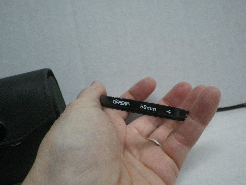 Image 4 of Tiffen 58mm Close-up Lens Set +1, +2, +4 in case