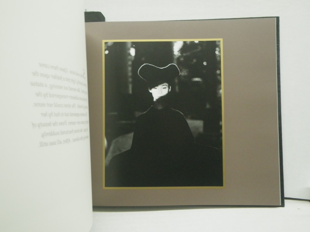 Image 3 of Women: A secret folio