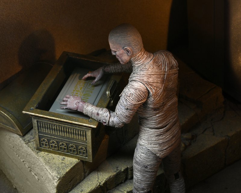 Sarcophagus, chest
