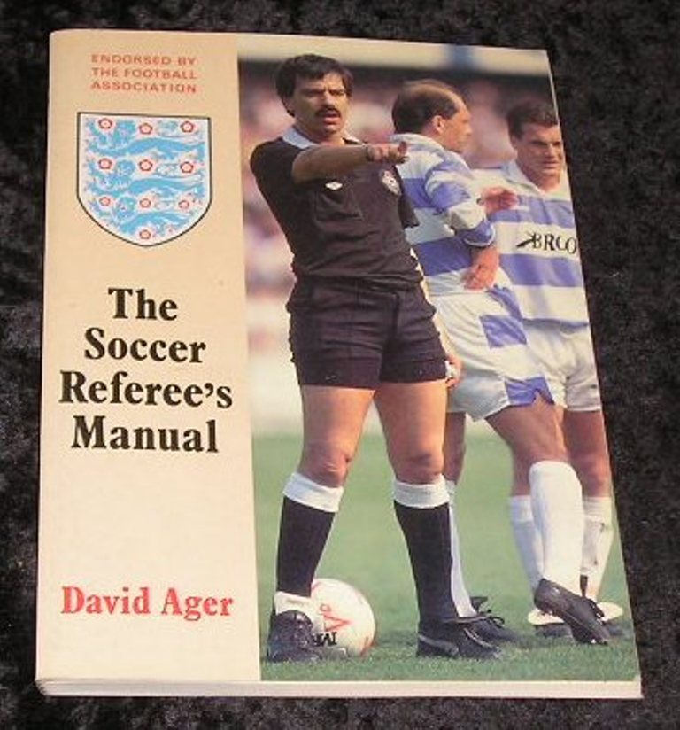 Image 0 of The Soccer Referee's Manual