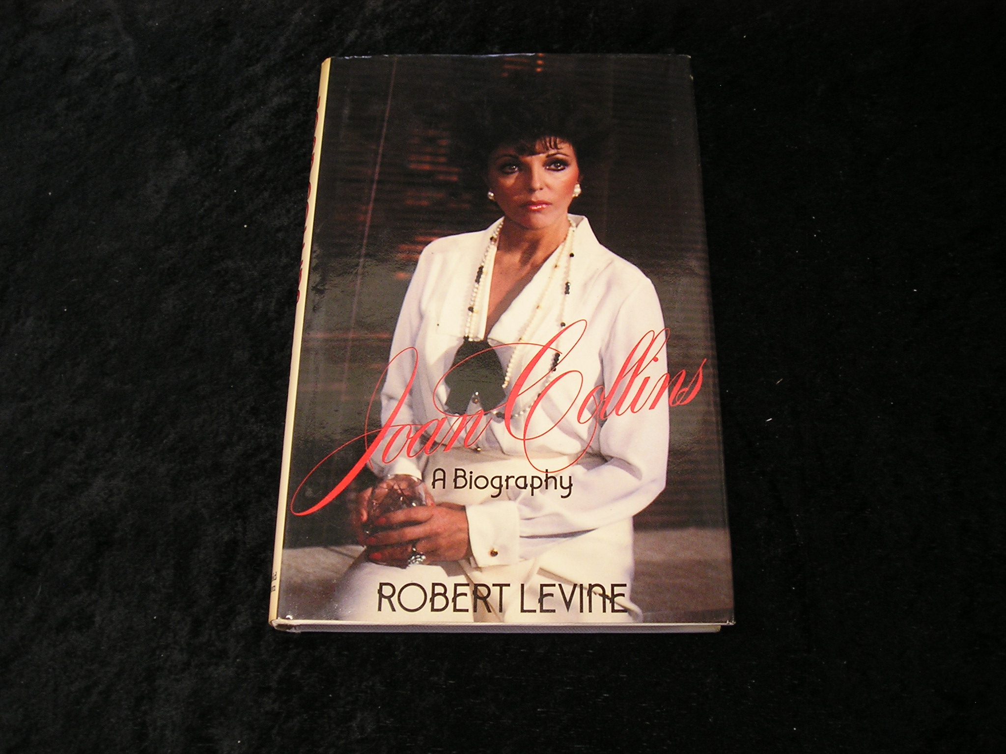 Image 0 of Joan Collins