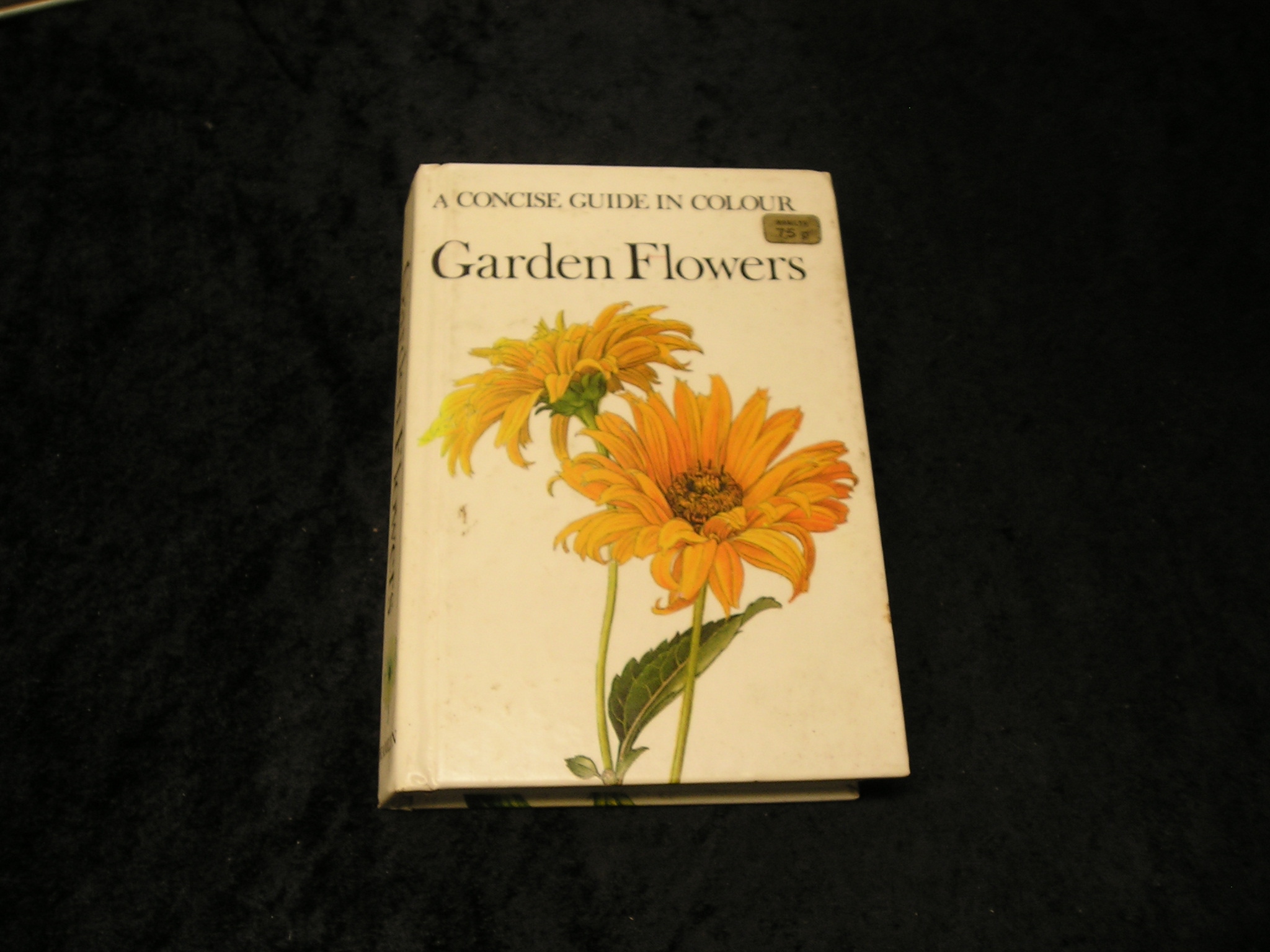 A Concise Guide in Colour Garden Flowers