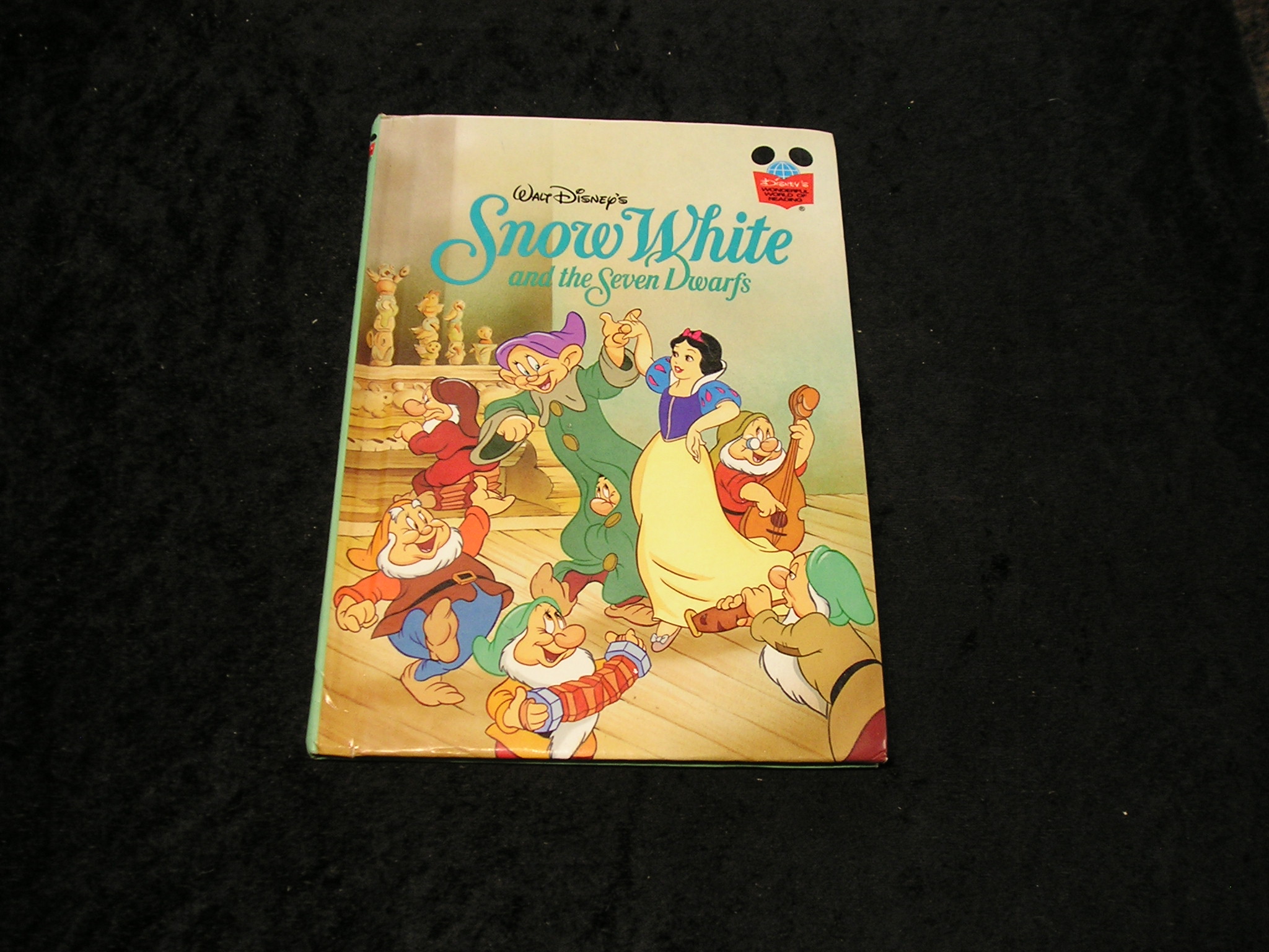 Image 0 of Snow White and the Seven Dwarfs