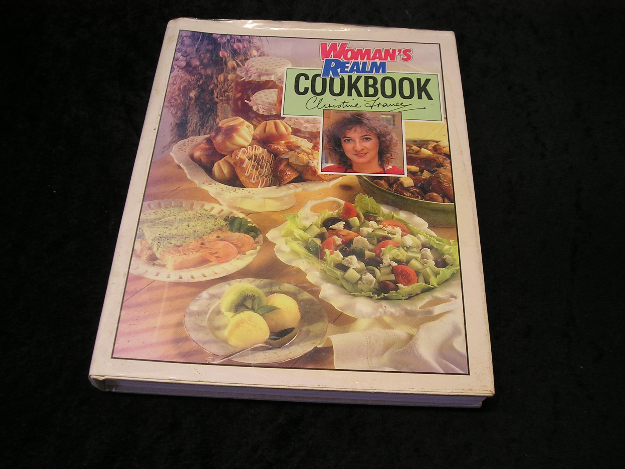 Image 0 of Woman's Realm Cookbook