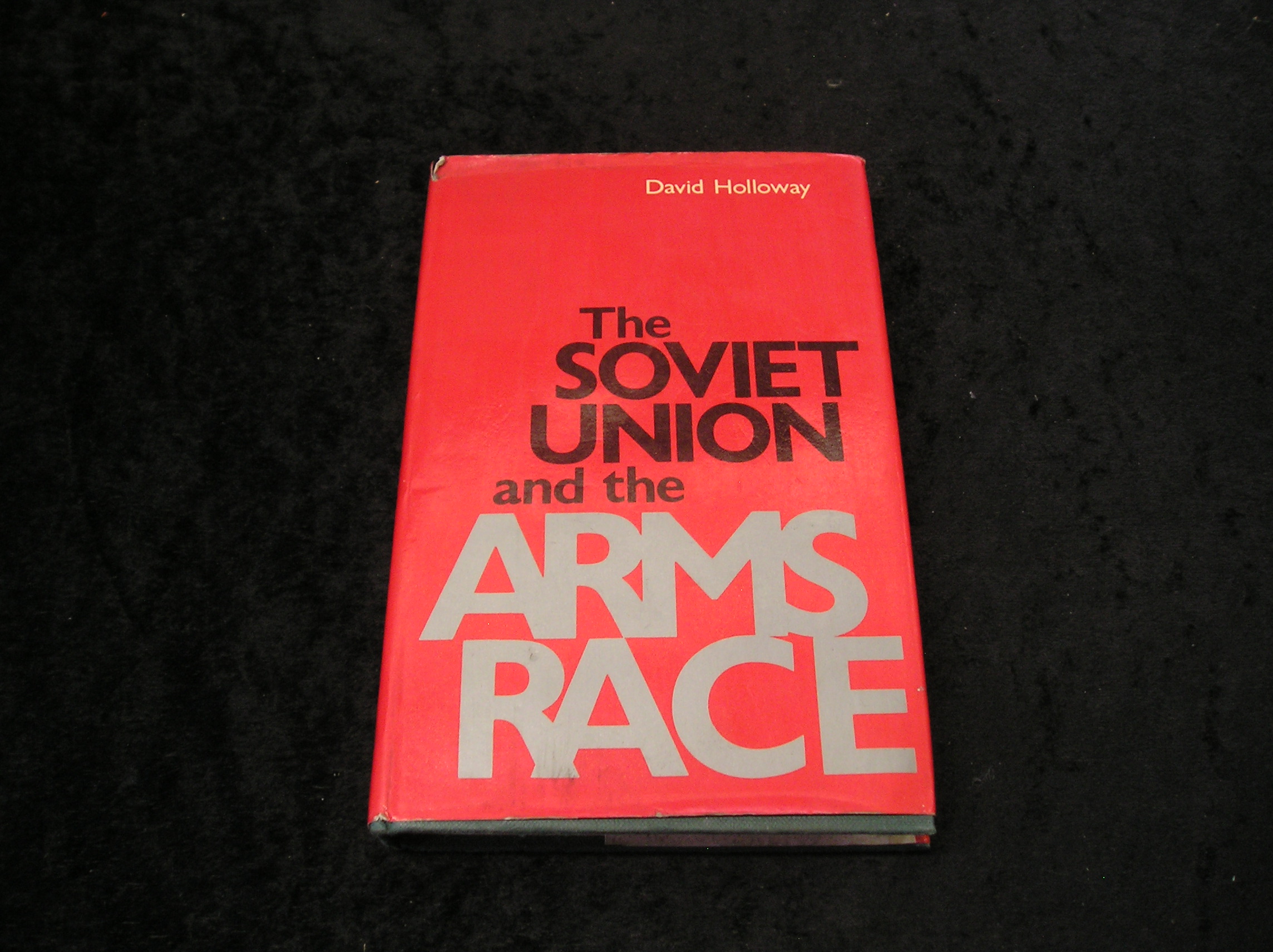 Image 0 of The Soviet Union and the Arms Race