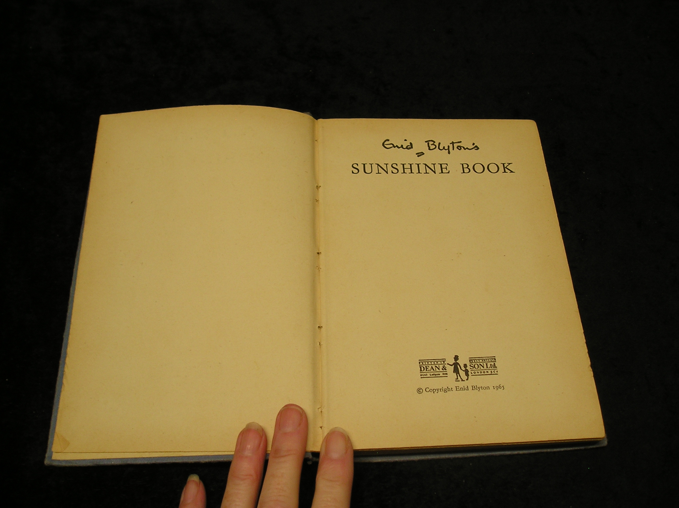 Image 0 of Sunshine Book
