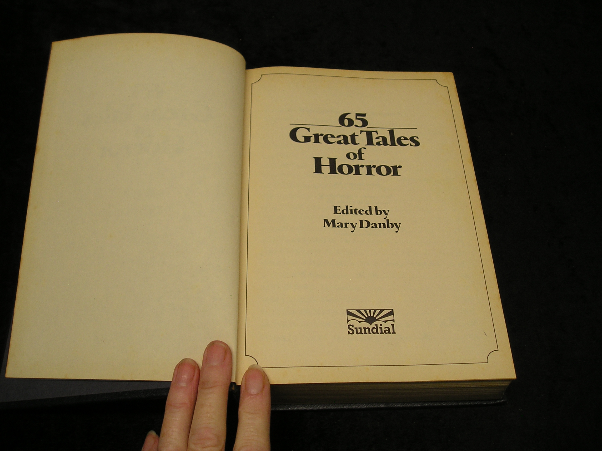 Image 0 of 65 Great Tales of Horror