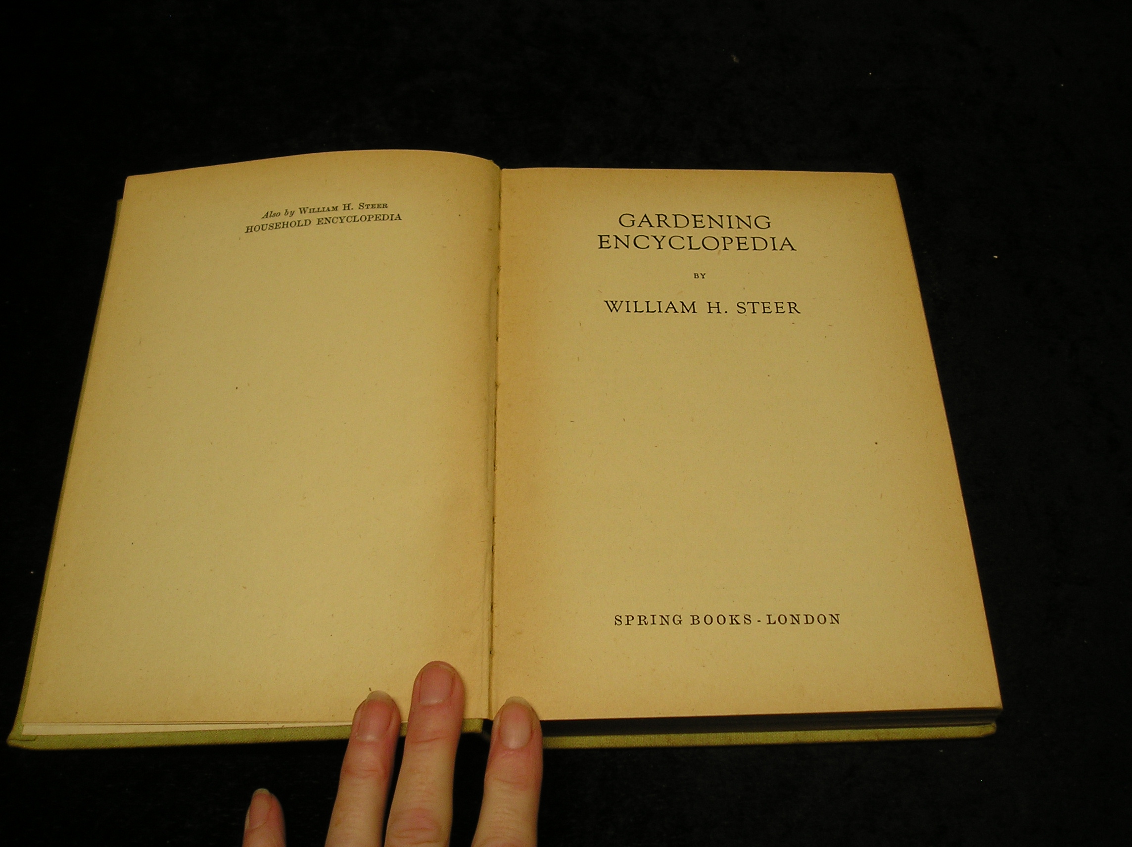 Image 0 of Gardening Encyclopedia