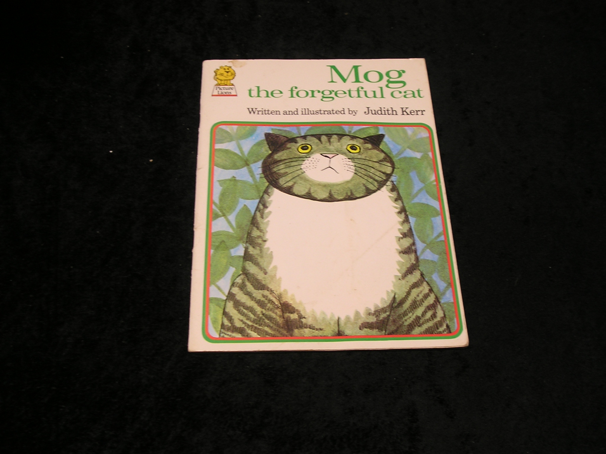 Image 0 of Mog the Forgetful Cat