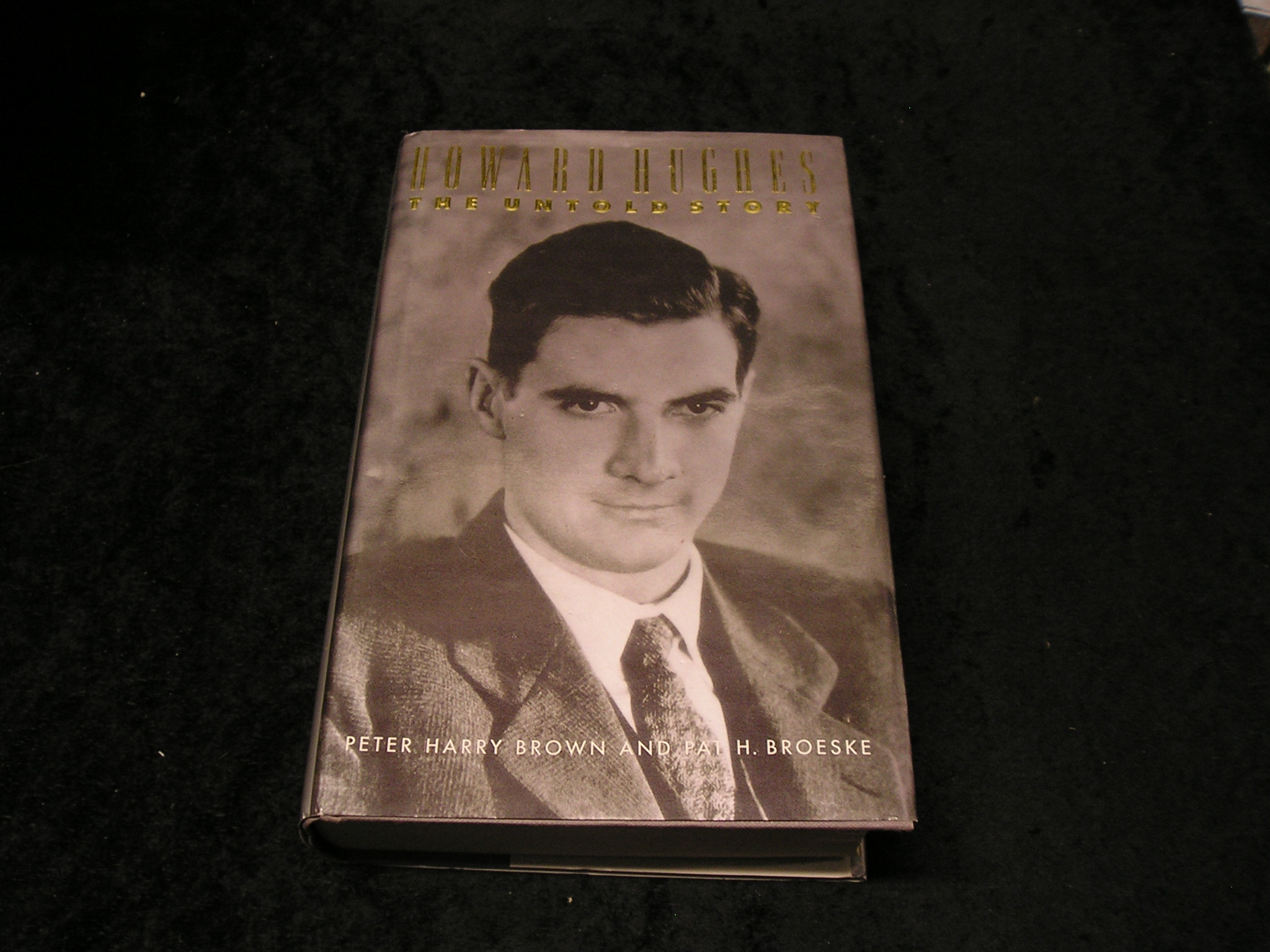 Image 0 of Howard Hughes The Untold Story