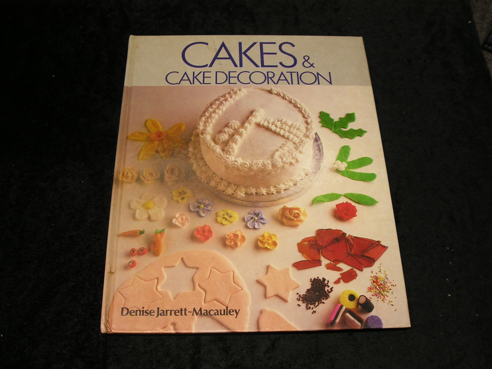 Image 0 of Cakes & Cake Decoration