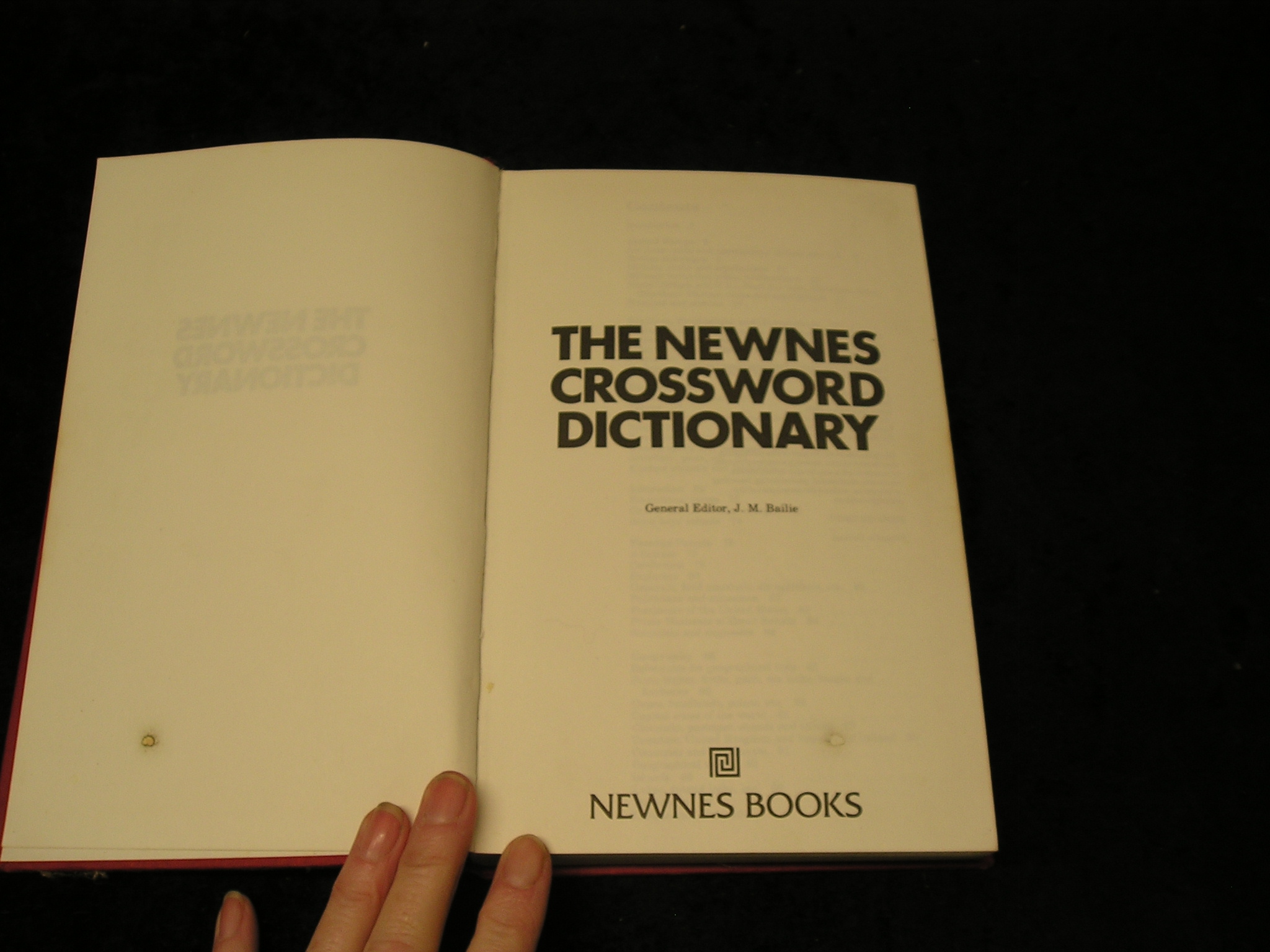 Image 0 of The Newnes Crossword Dictionary