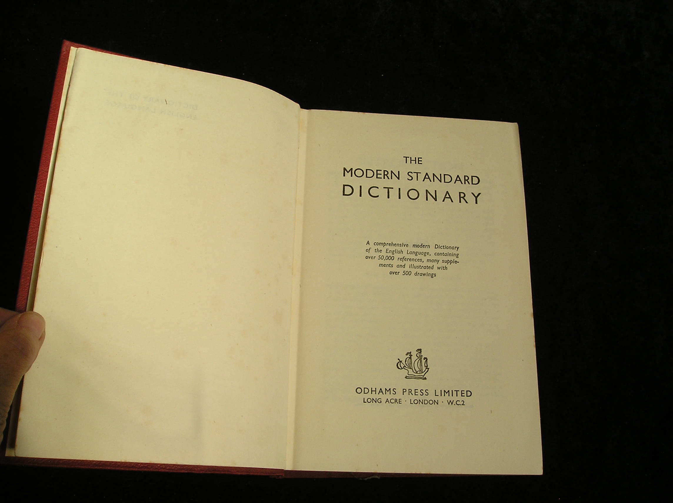 Image 0 of The Modern Standard Dictionary