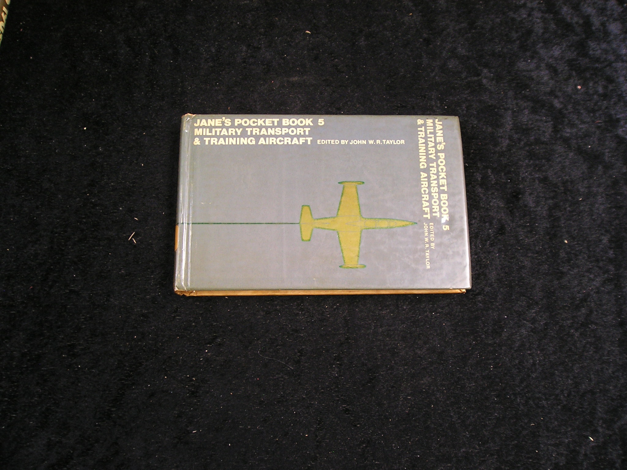 Image 0 of Jane's Pocket Book 5: Military Transport & training Aircraft