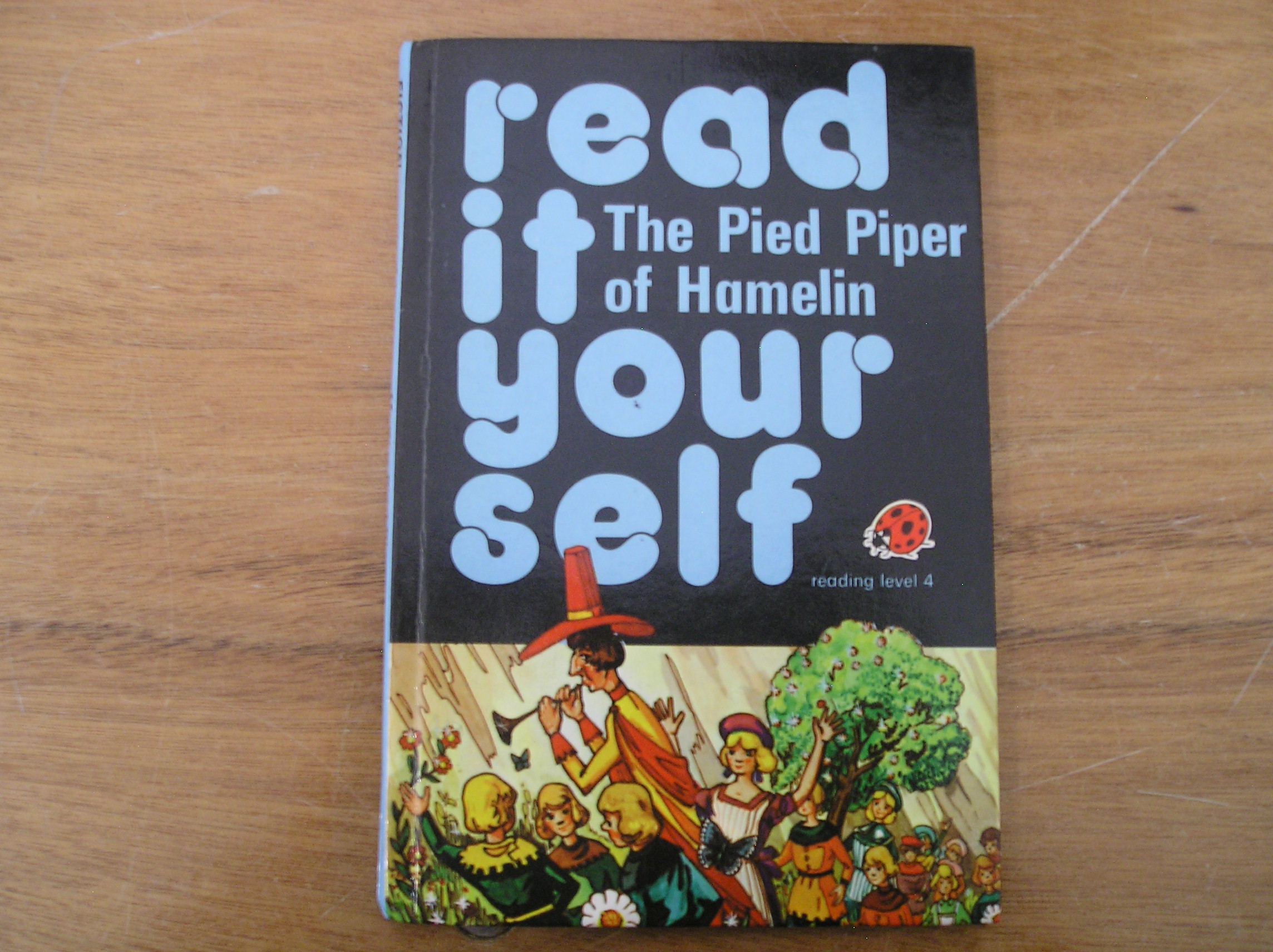 Image 0 of Read it Yourself The Pied Piper of Hamelin