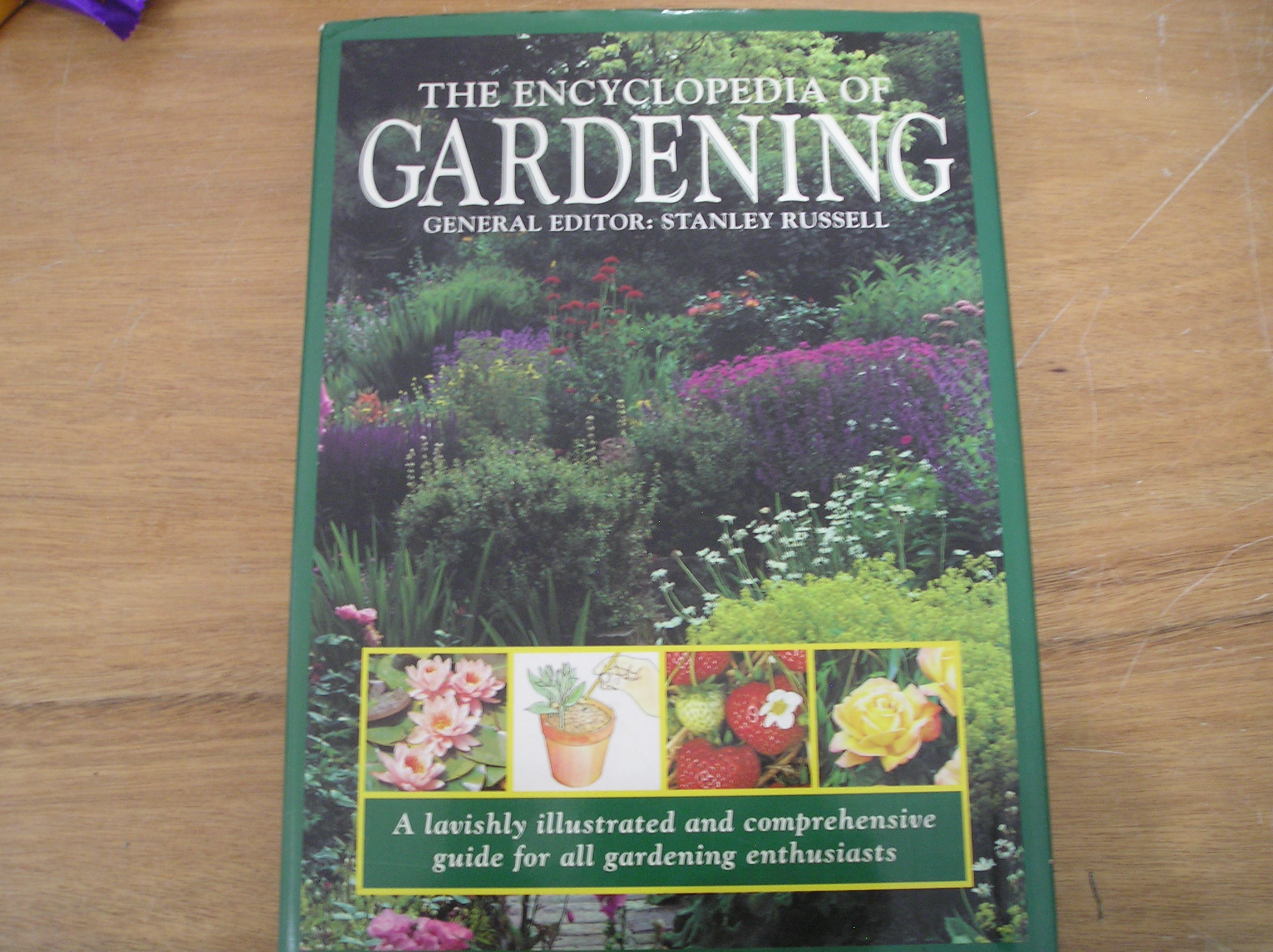 Image 0 of The Encyclopedia of Gardening