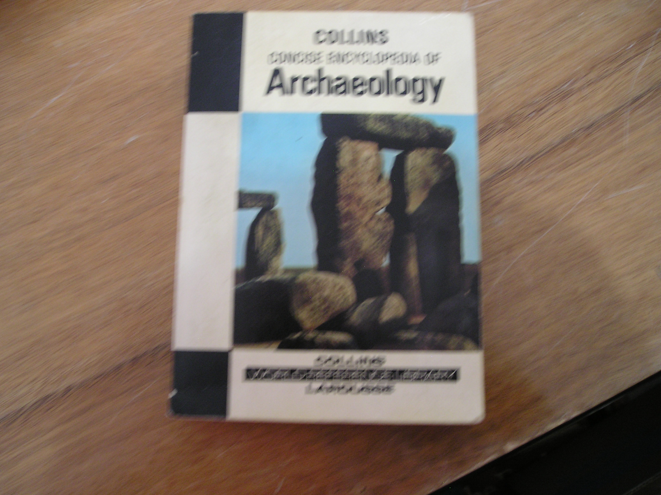 Image 0 of Collins Concise Encyclopedia Of Archaeology