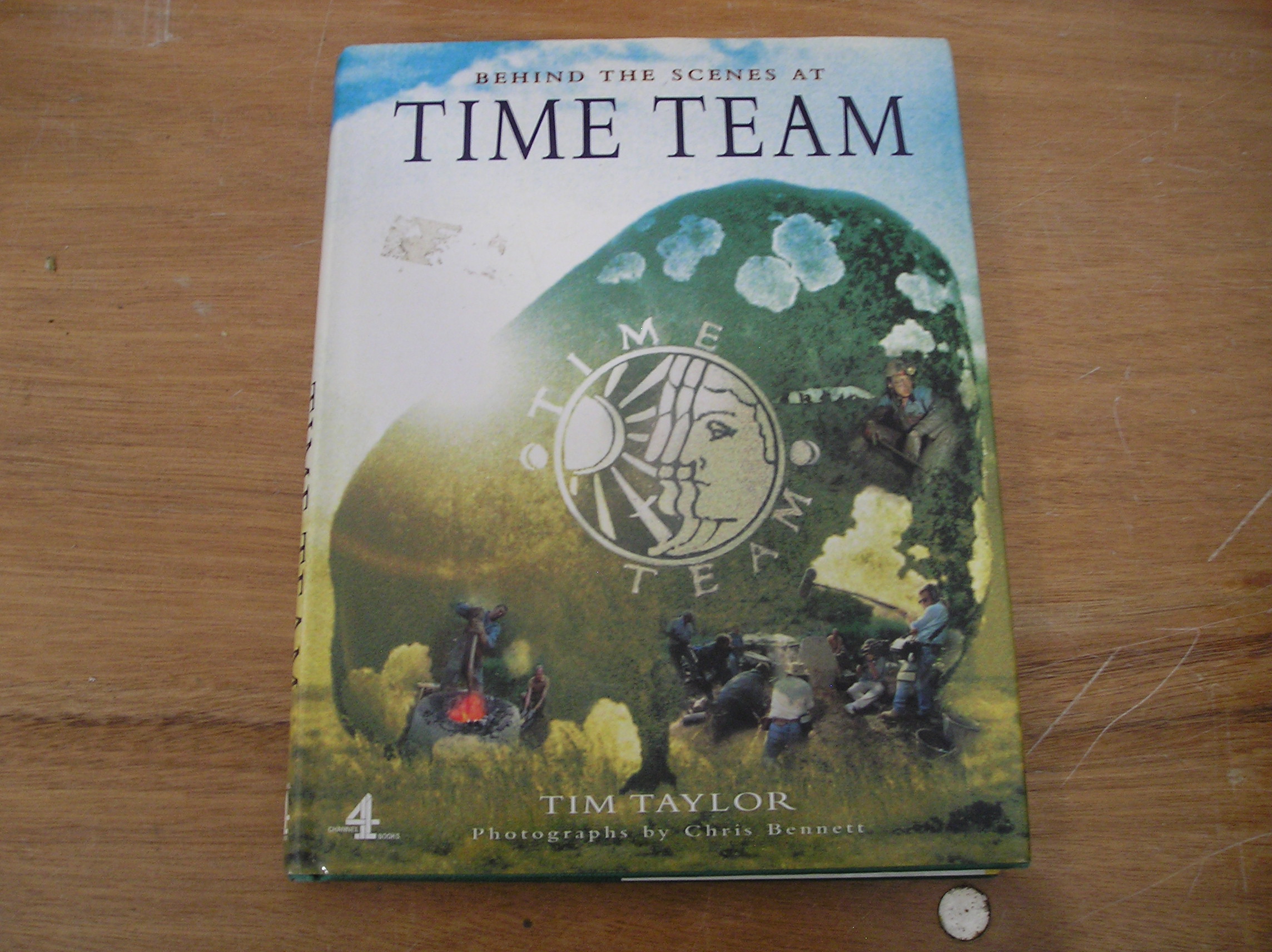 Image 0 of Behind the Scenes at Time Team