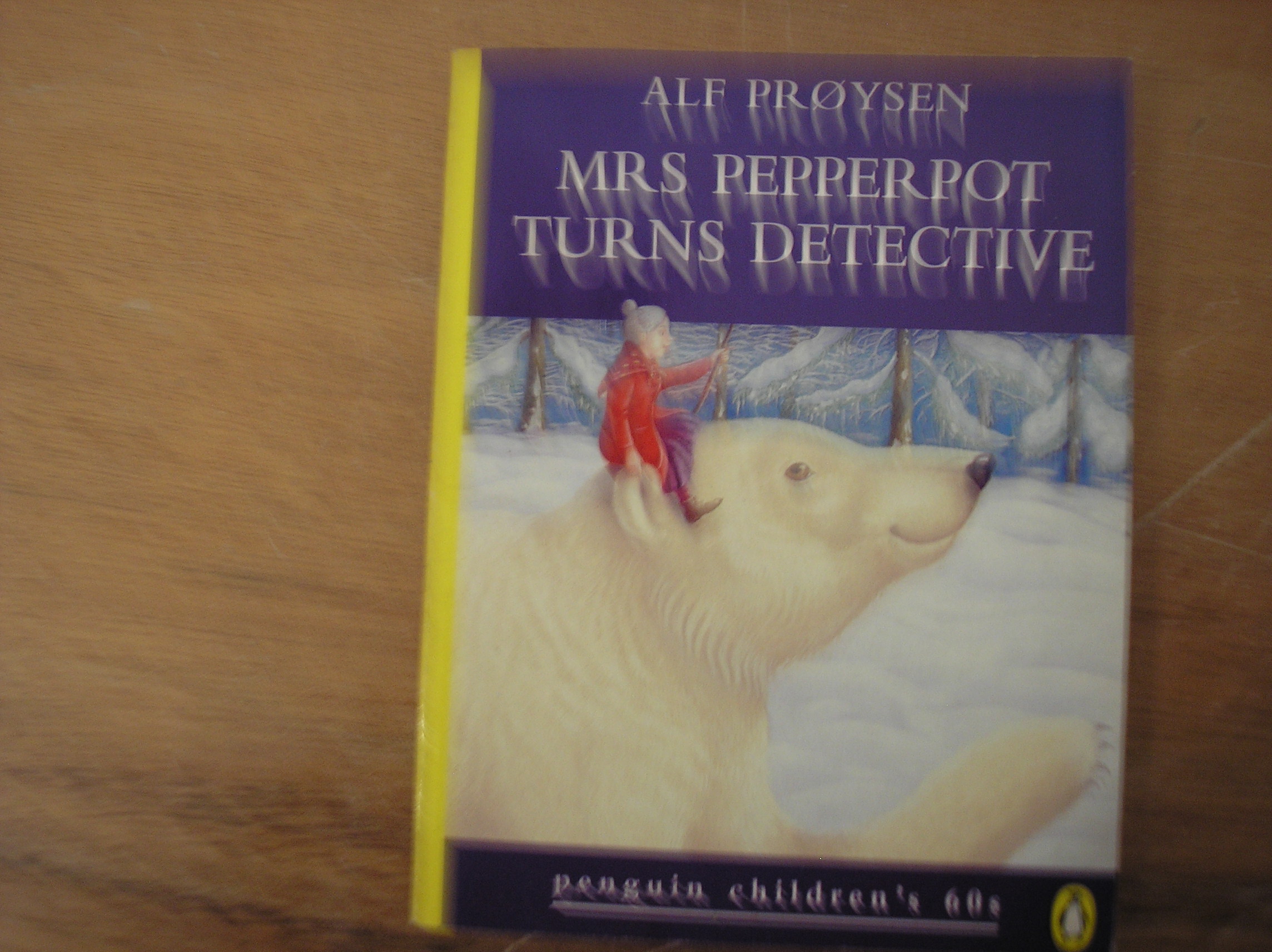 Image 0 of Mrs Pepperpot Turns Detective