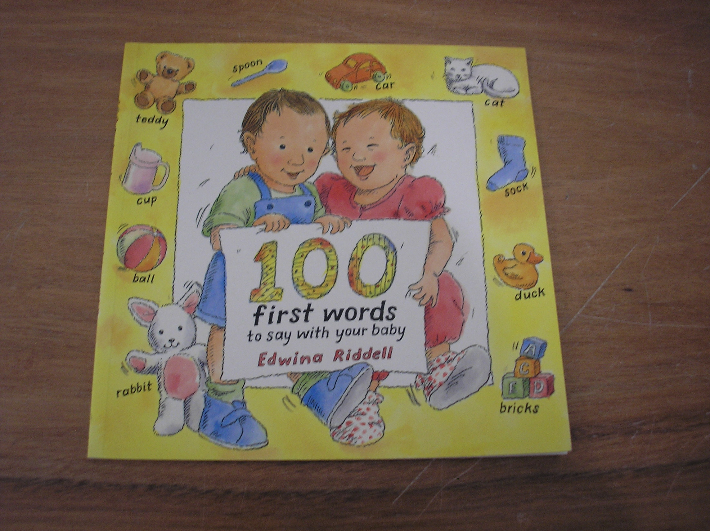100 First Words to Say with Your Baby