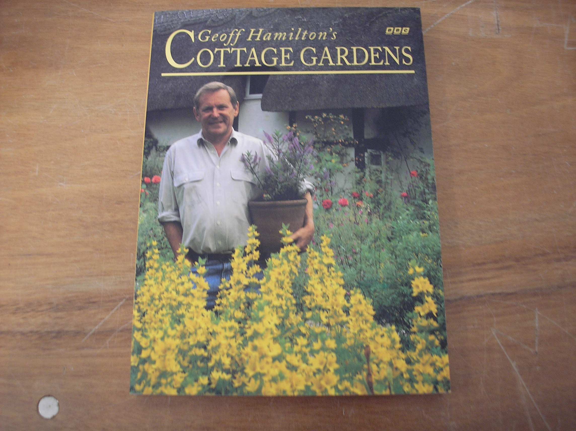 Image 0 of Geoff Hamilton's Cottage Gardens