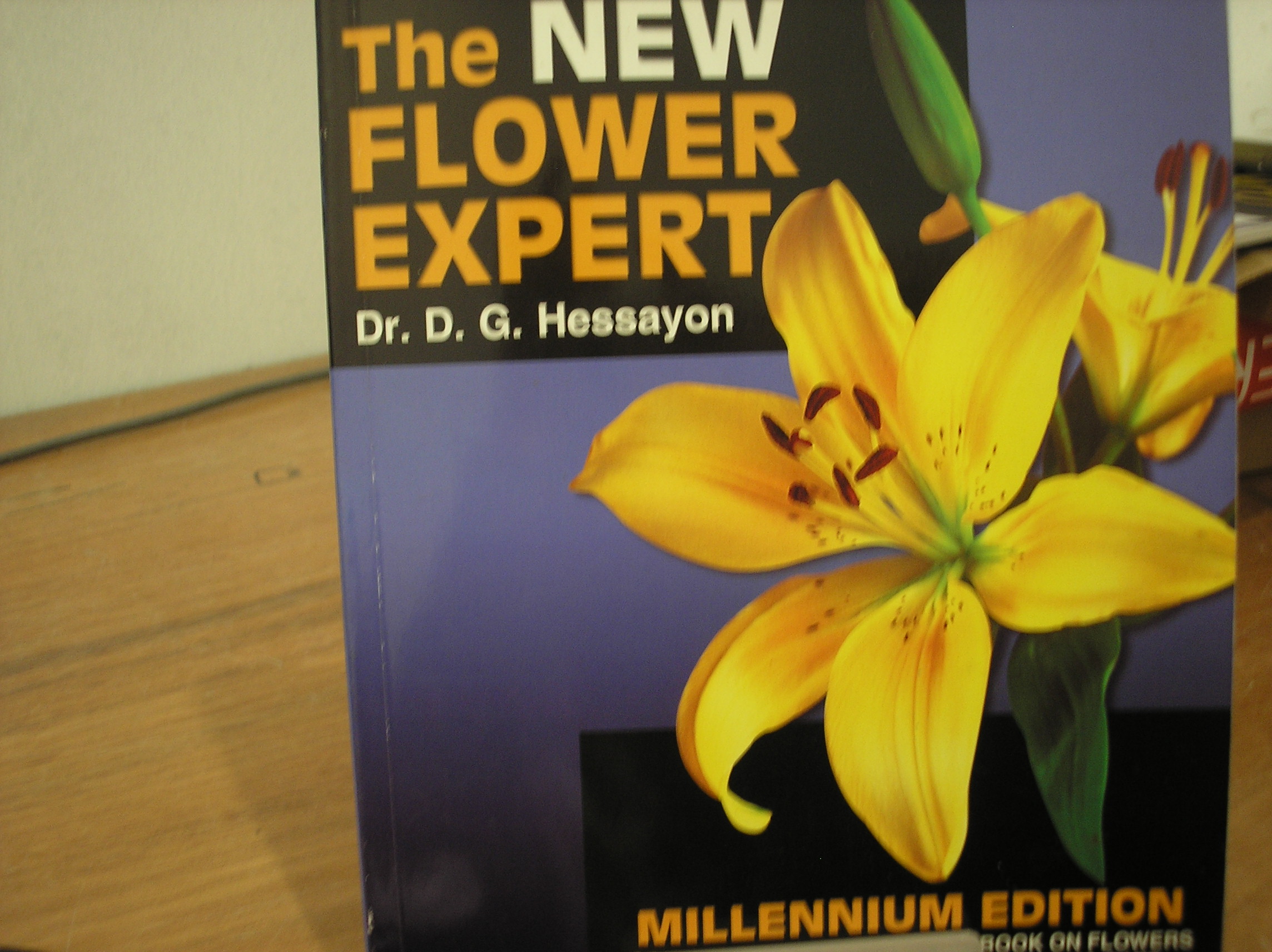 Image 0 of The New Flower Expert Millennium Edition