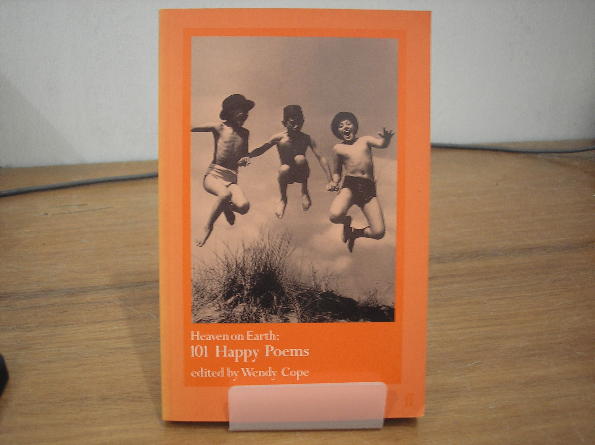 Image 0 of Heaven On Earth:101 Happy Poems