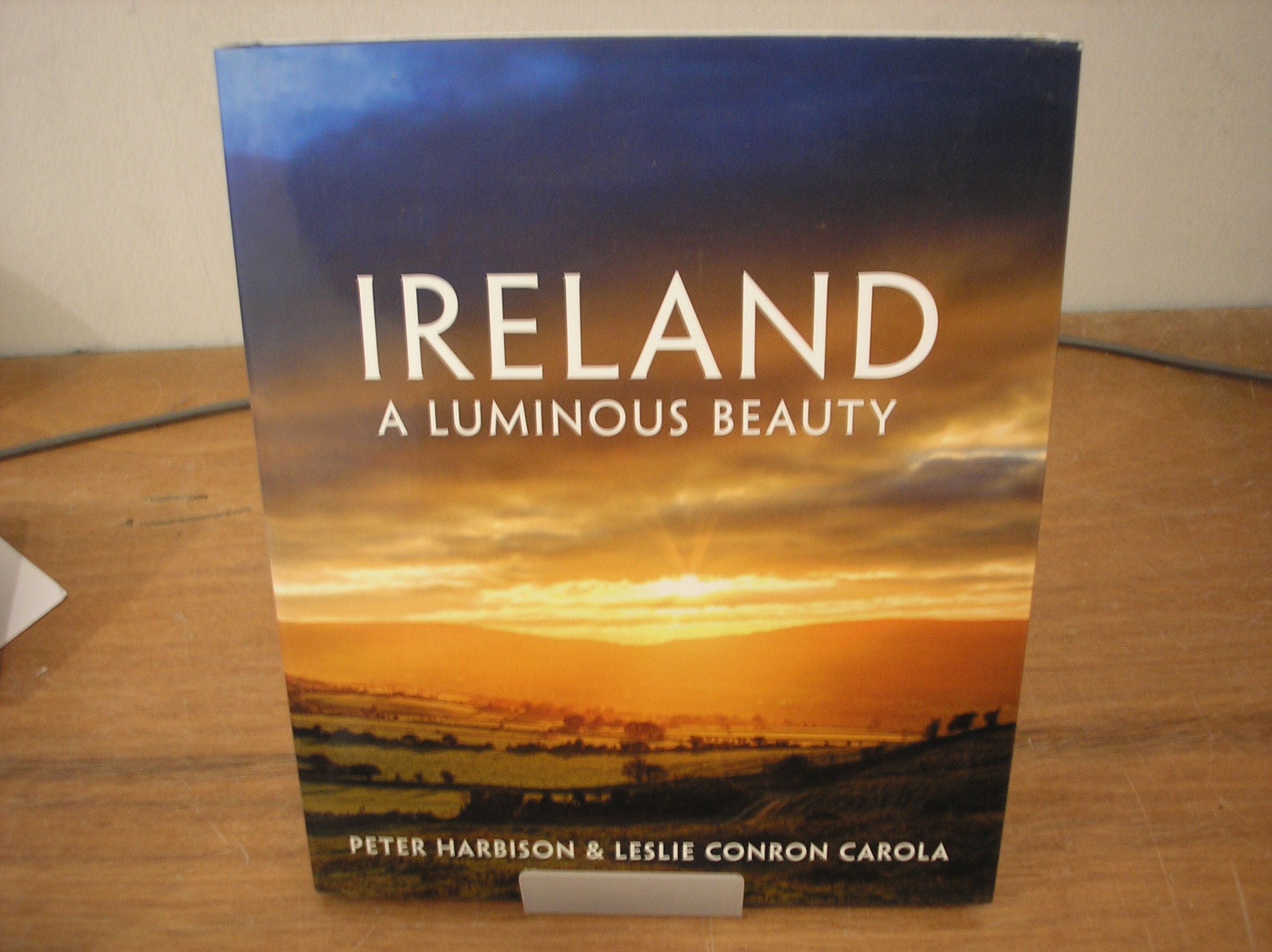 Image 0 of Ireland - A Luminous Beauty