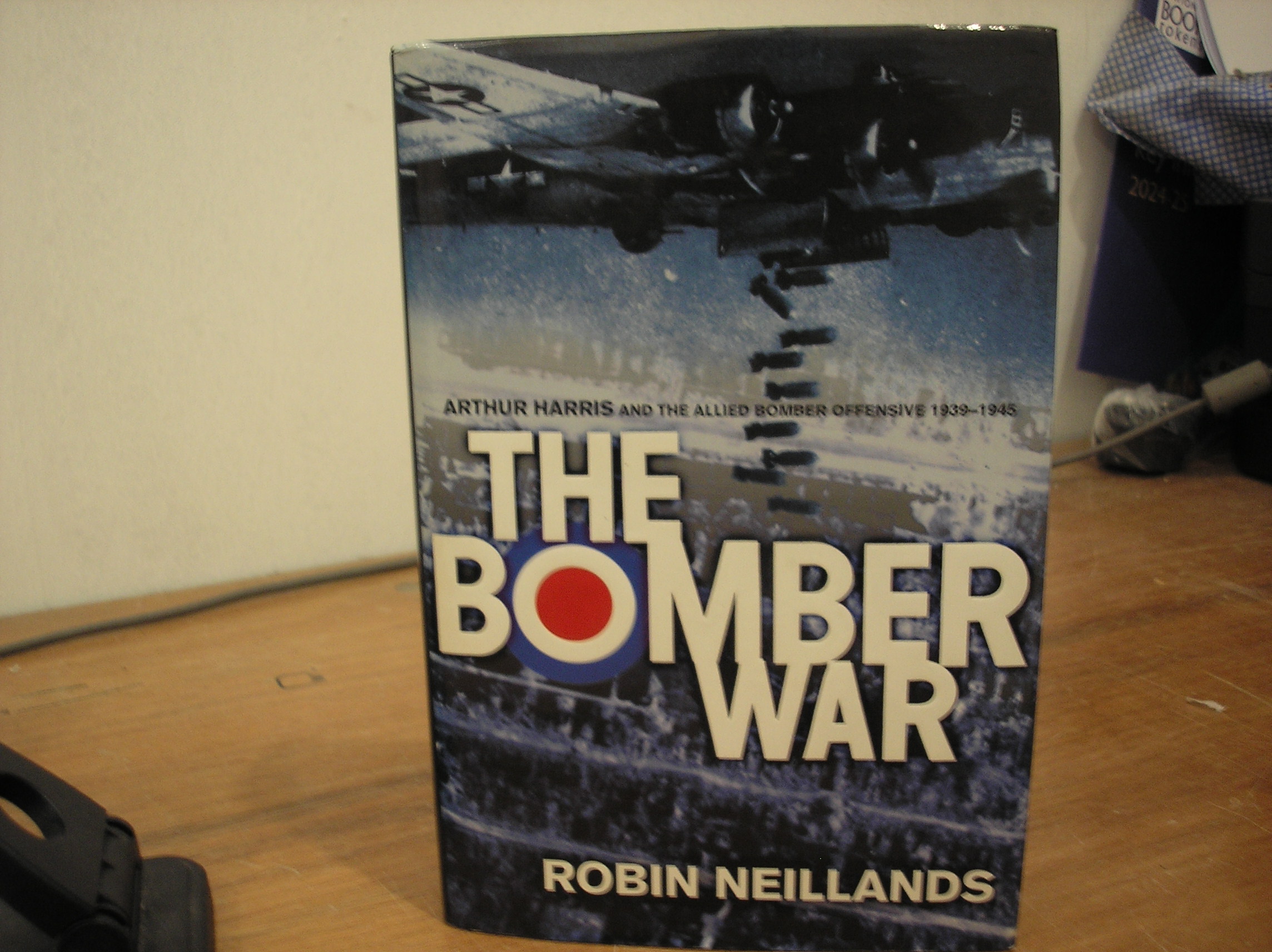 Image 0 of The Bomber War Arthur Harris And The Allied Bomber Offensive 1939-1945