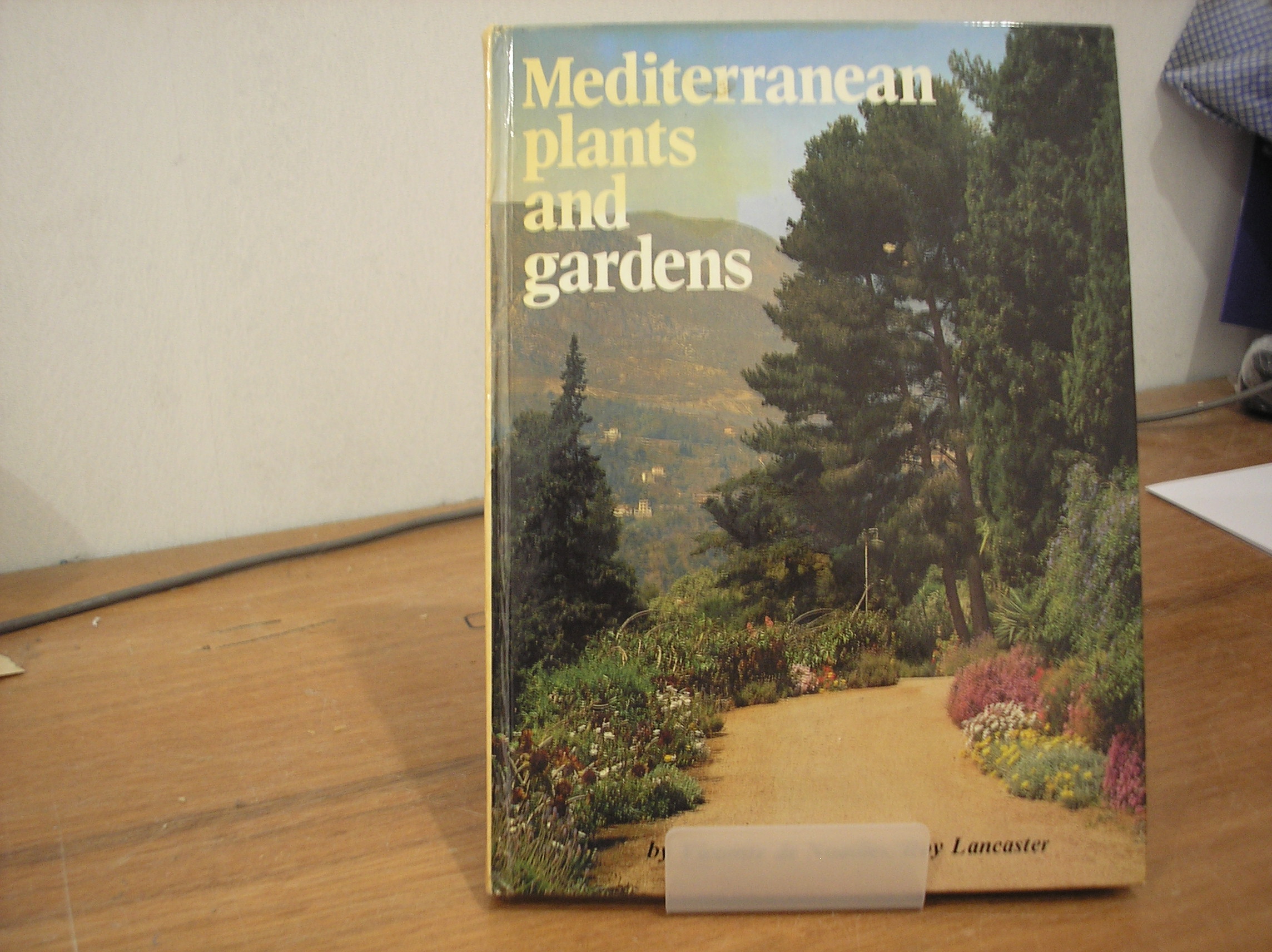 Image 0 of Mediterranean Plants and Gardens