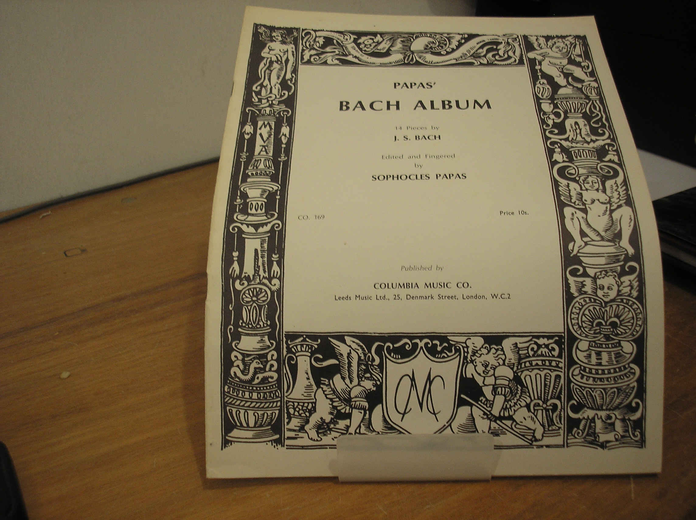 Image 0 of Papas' Bach Album 14 Pieces by J.S.Bach