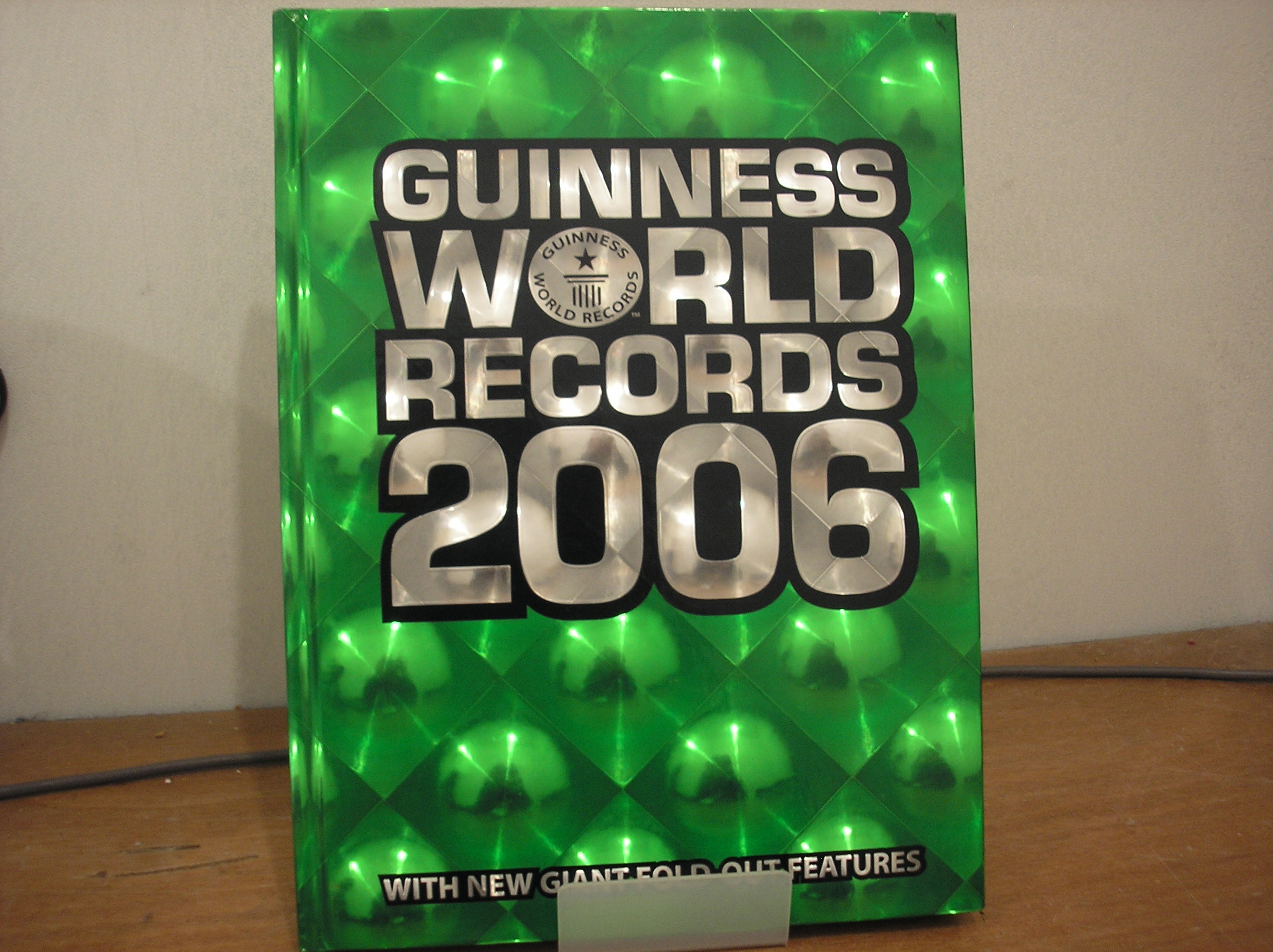 Image 0 of Guinness Book of Records 2006