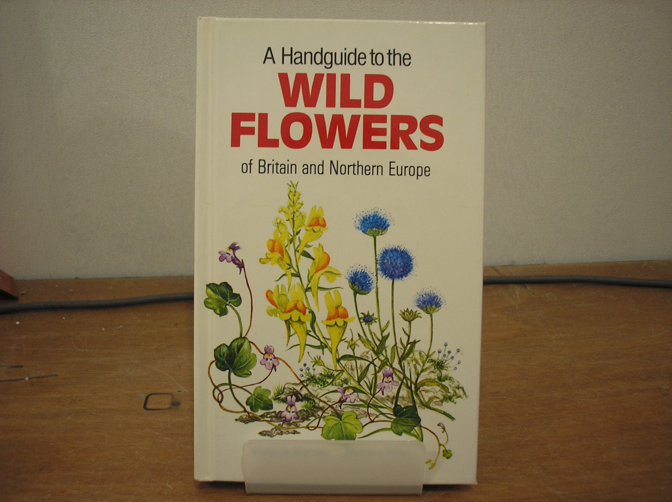 Image 0 of Handguide to the Wild Flowers of Britain