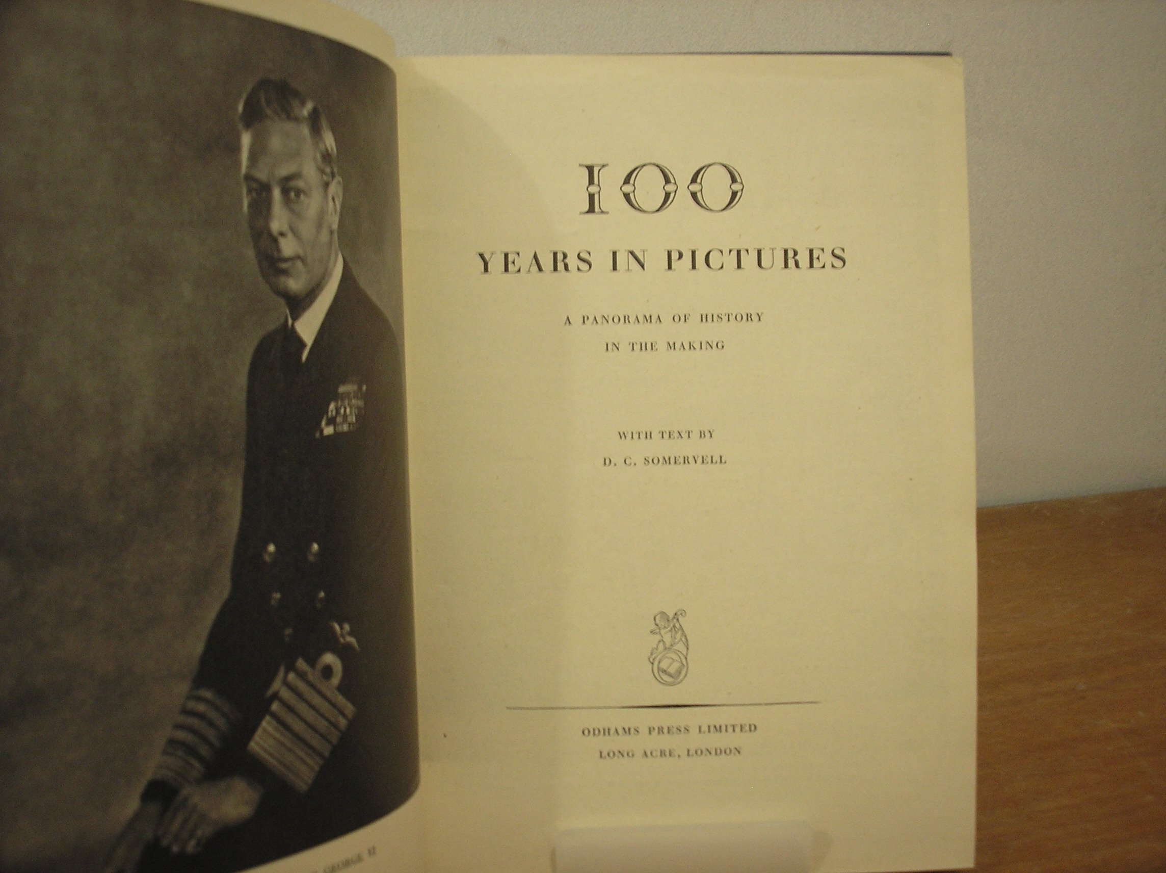 100 Years In Pictures (Blue cover)
