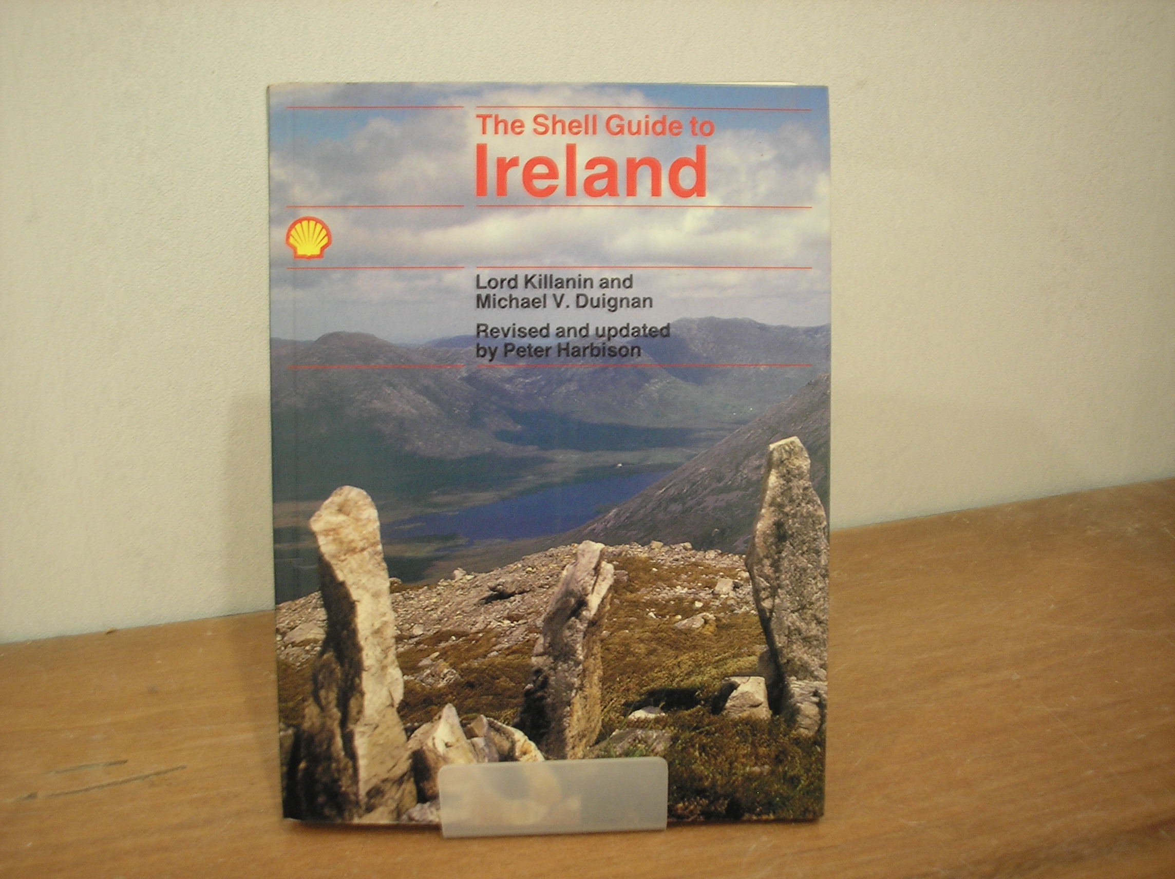 Image 0 of The Shell Guide to Ireland