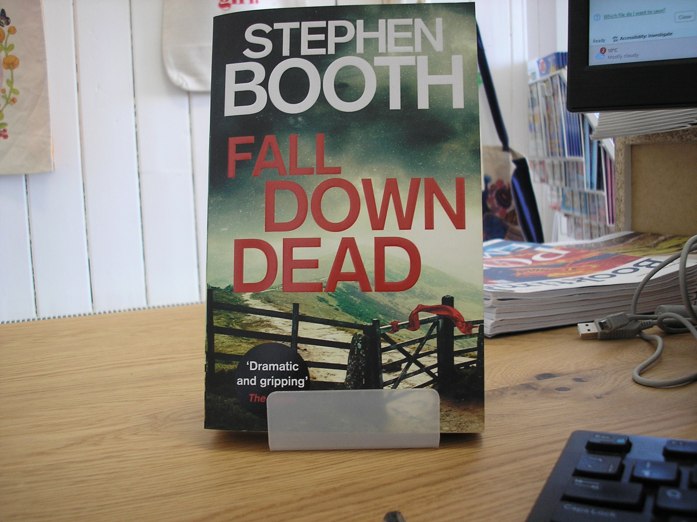Image 0 of Fall Down Dead